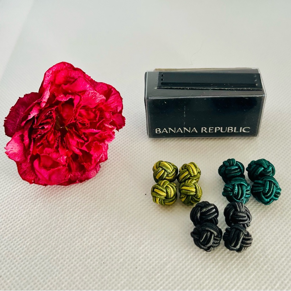3 Sets of Vintage Banana Republican Cufflinks - Bundle & Save 2/$35 🤩